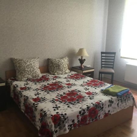 Apartment On Mira Avenue Izmail Eksteriør billede